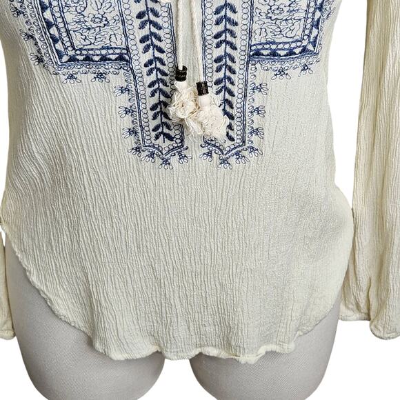 Taylor & Sage‎ Long Sleeve Embroidered Peasant Blouse Top Women's XS Cream Blue - Picture 4 of 10